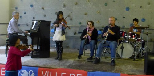 Claudia Lambert Escobedo et son ensemble débutants